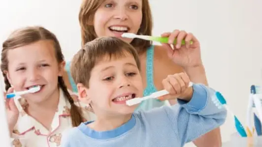 alt="Trattamenti odontoiatrici personalizzati per adulti e bambini"